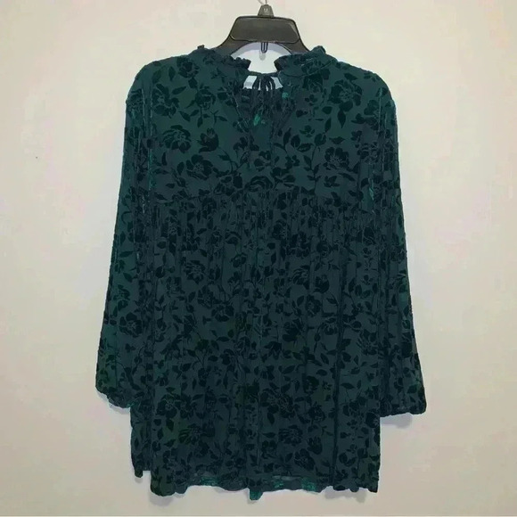Women’s Plus Velvet Smocked Bust Flowy Floral Holiday Blouse Size 2X - Picture 6 of 11